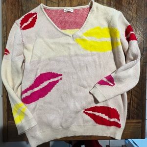 Sweater- lips